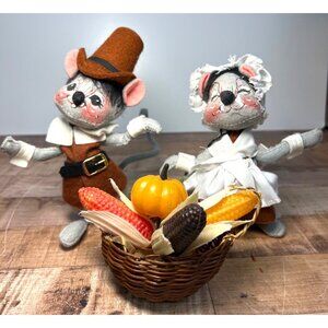 2 Annalee 1965 Thanksgiving Farmer & Pilgrim Mouse Figures Basket Faux Harvest